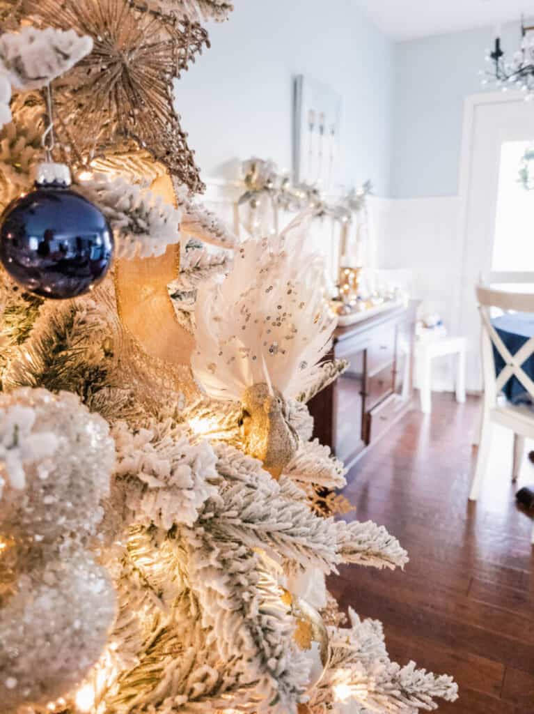 white and champagne Christmas decor
