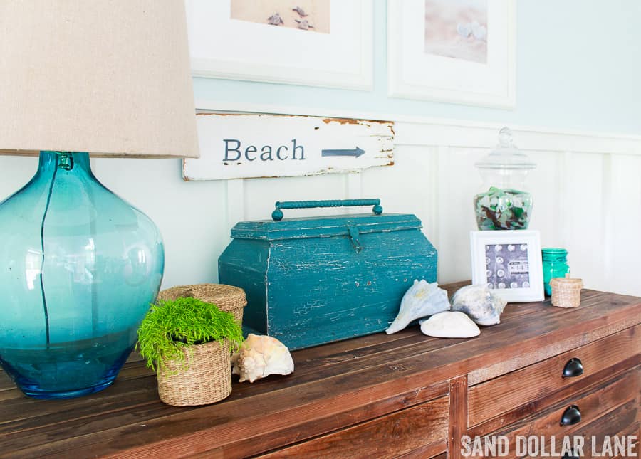 coastal farmhouse decor