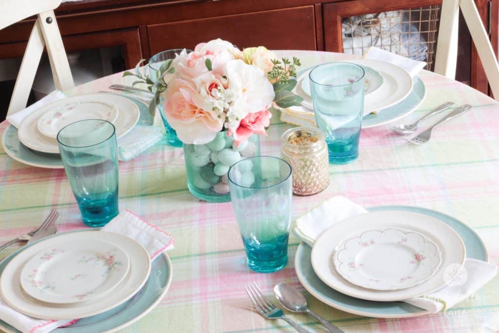 Color Spring Dining Table