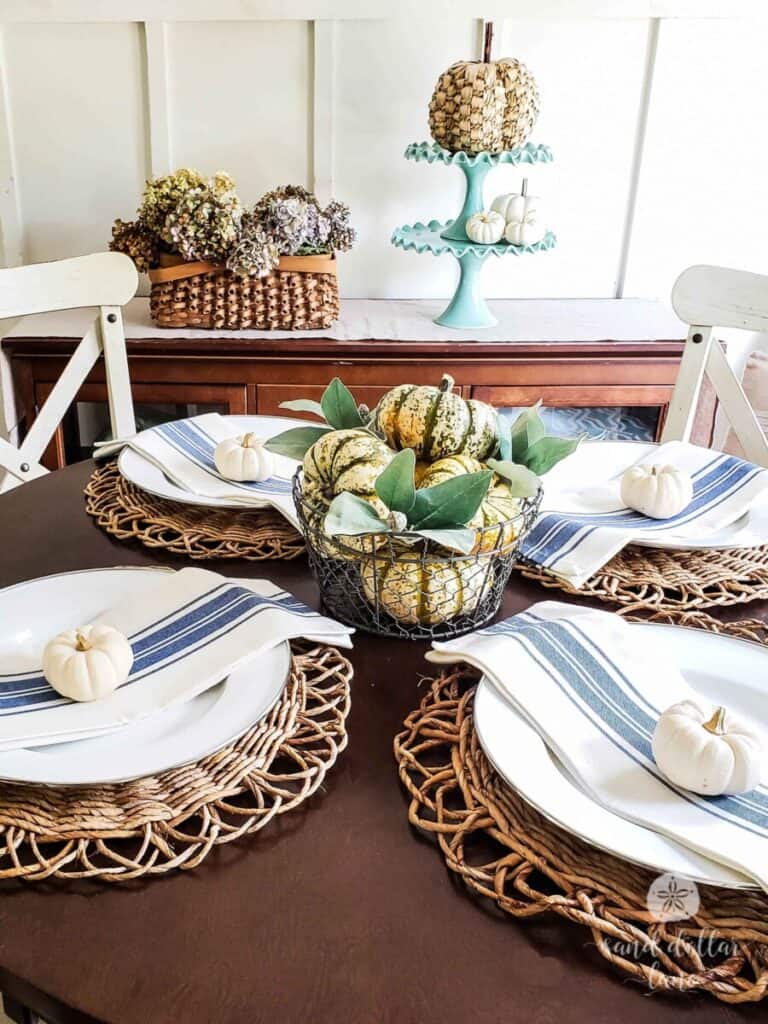fall table decorations with pumpkins