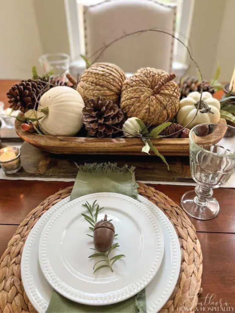 natural fall table decorating